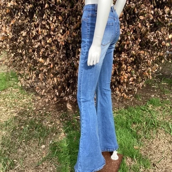 Blank Paige Exaggerated Bell Bottom Factory Fading High Rise Boho Flare Jeans - Picture 8 of 11